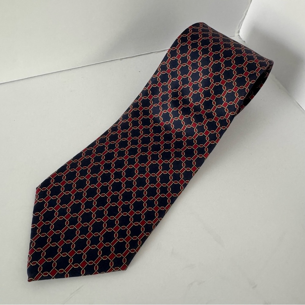 LAND'S END Men's Neck‎ Tie 100% Silk Fabric Geometric Navy and Red Pattern EUC